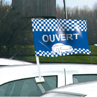 Drapeau ouvert bleu de vitre automobile