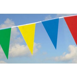 Zoom sur la Guirlande polyéthlène multicouleurs 10 m avec fanions de 22 x 40 cm