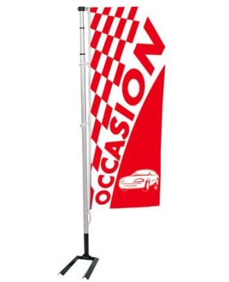 Kit mat et drapeau Occasion à damiers 5.5 m coloris rouge